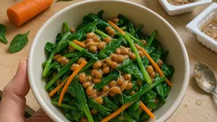 ゆでて和えるだけ：ほうれん草とにんじんの納豆あえが、あと一品にちょうどいい