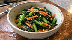 あと一品にちょうどいい、小松菜とにんじんのカンタン酢ナムル