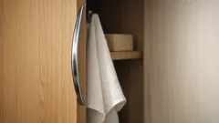 無印良品のステンレス扉につけるフックが優秀 290円で叶う浮かせる収納