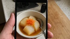 レンジで5分、やさしい味の「大根とにんじんの紅白煮」—離乳食完了期にも作り置きにも